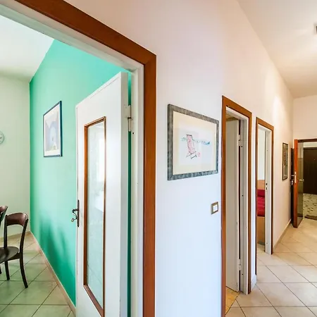 2 Bedroom Awesome In Alghero