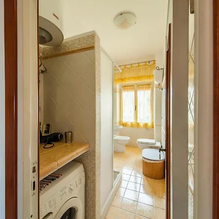2 Bedroom Awesome In Apartamento *