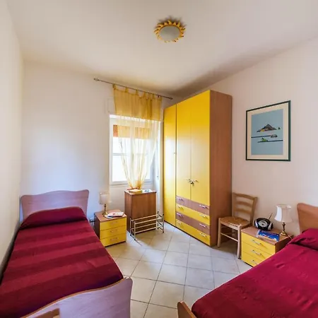2 Bedroom Awesome In *